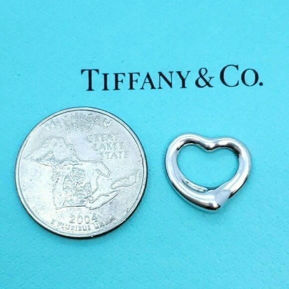 TIFFANY & CO. Open Heart Pendant 16mm. - Picture 6 of 6